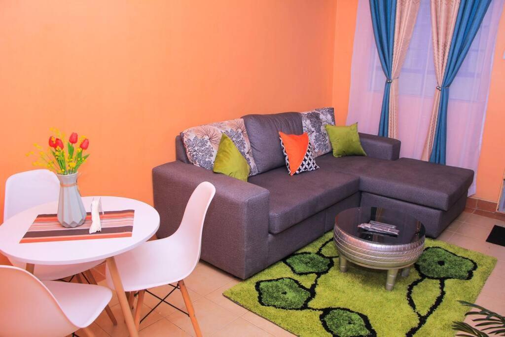 Cozy Homes 1 Bedroom House With Wi-Fi King Size Bed. Free Parking Naivasha Luaran gambar