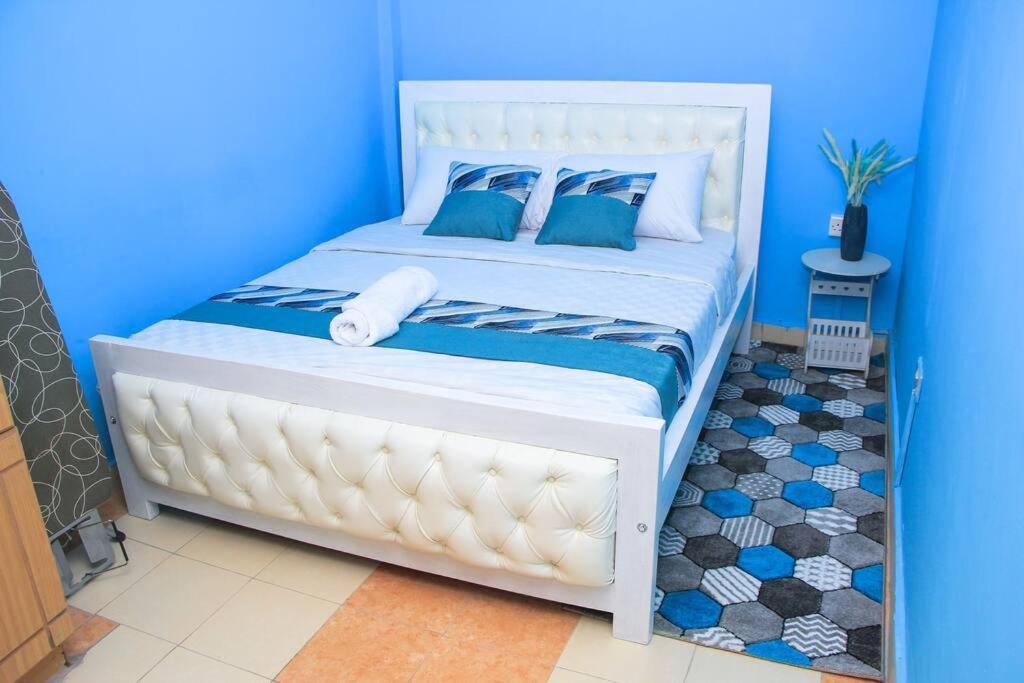 Cozy Homes 1 Bedroom House With Wi-Fi King Size Bed. Free Parking Naivasha Luaran gambar